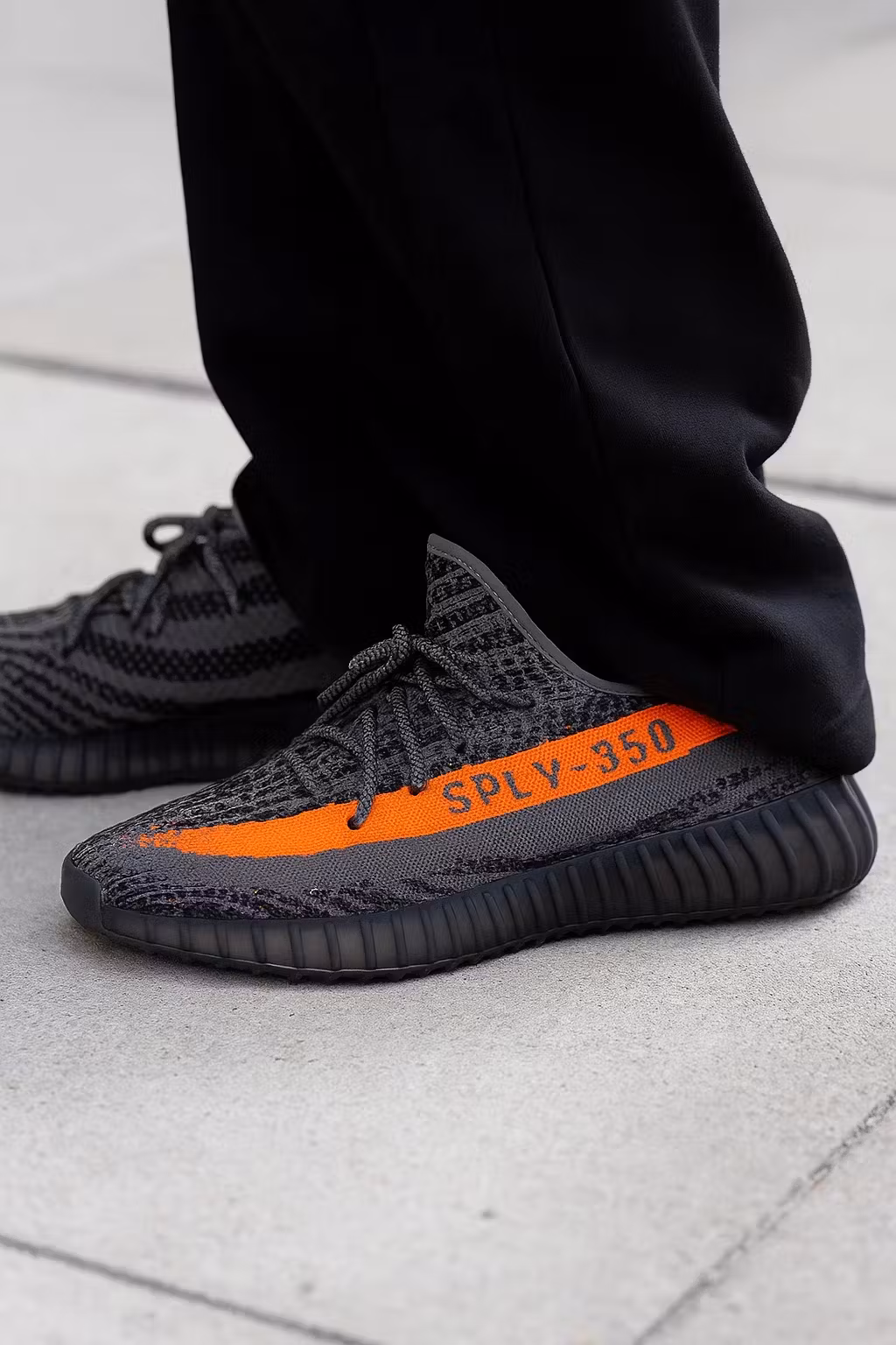 adidas Yeezy Boost 350 V2 'Carbon Beluga' HQ7045 adidas Yeezy Boost 350 V2 'Carbon Beluga' HQ7045